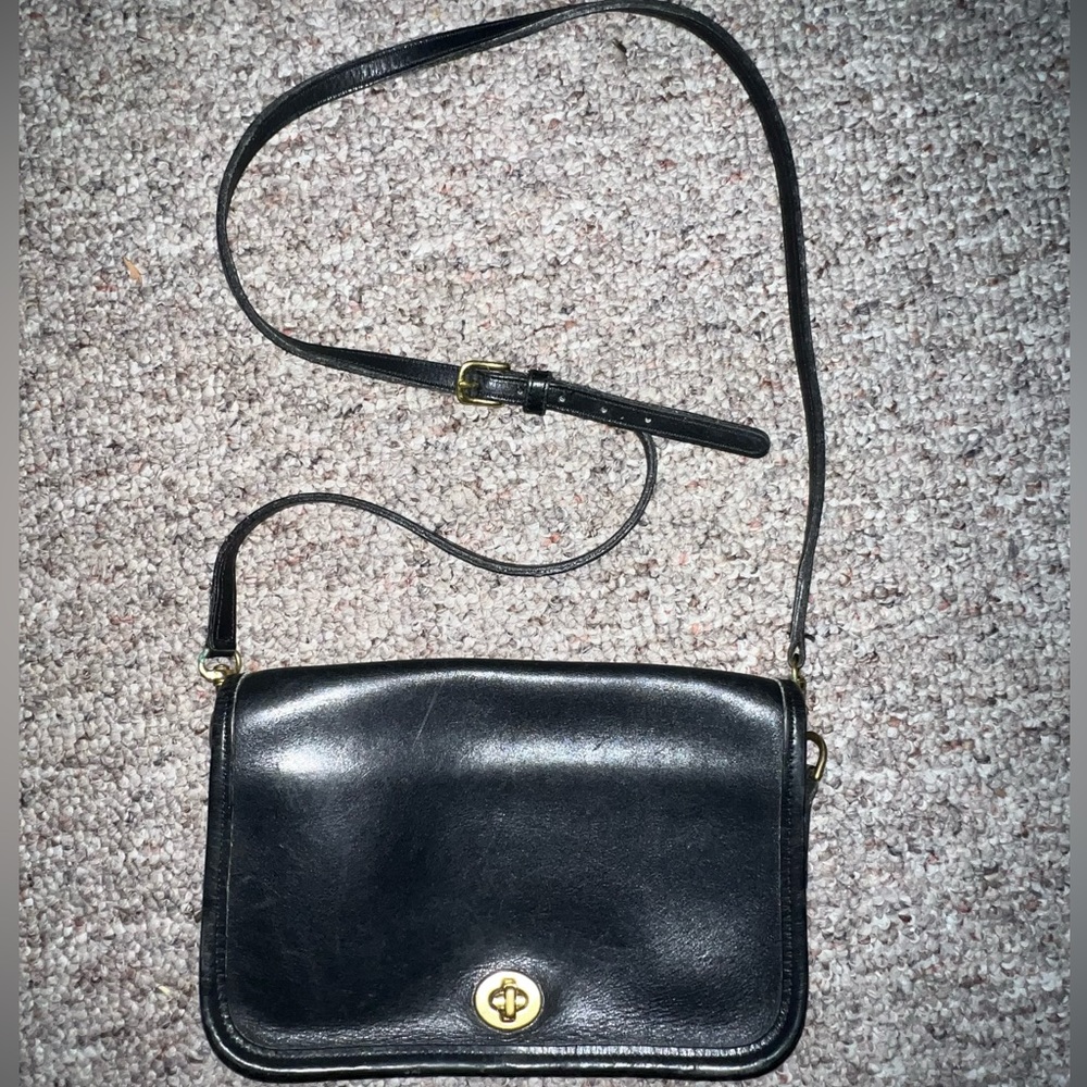 Coach vintage leather crossbody